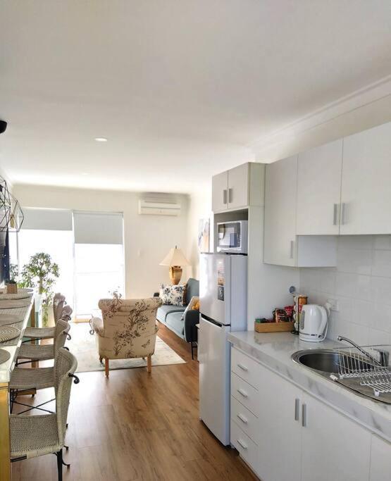 Simply Delightful Unit Close To Cbd And Beach Perth Exterior photo
